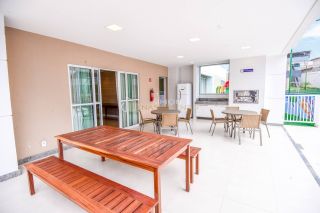 Apartamento 2 /4 e 1 suítes Itapuã
