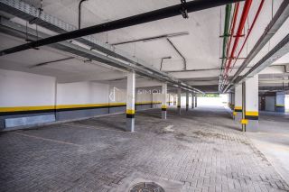 Apartamento 2 /4 e 1 suítes Itapuã