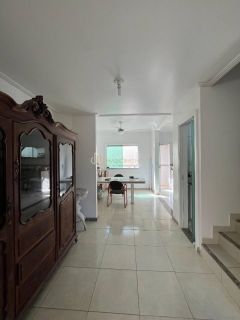 Casa de Condomínio Selecione com 3 quartos 2 suítes no bairro Ipitanga em Lauro De Freitas