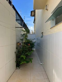 Casa de Condomínio Selecione com 3 quartos 2 suítes no bairro Ipitanga em Lauro De Freitas