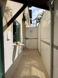 Casa de Condomínio Selecione com 3 quartos 2 suítes no bairro Ipitanga em Lauro De Freitas