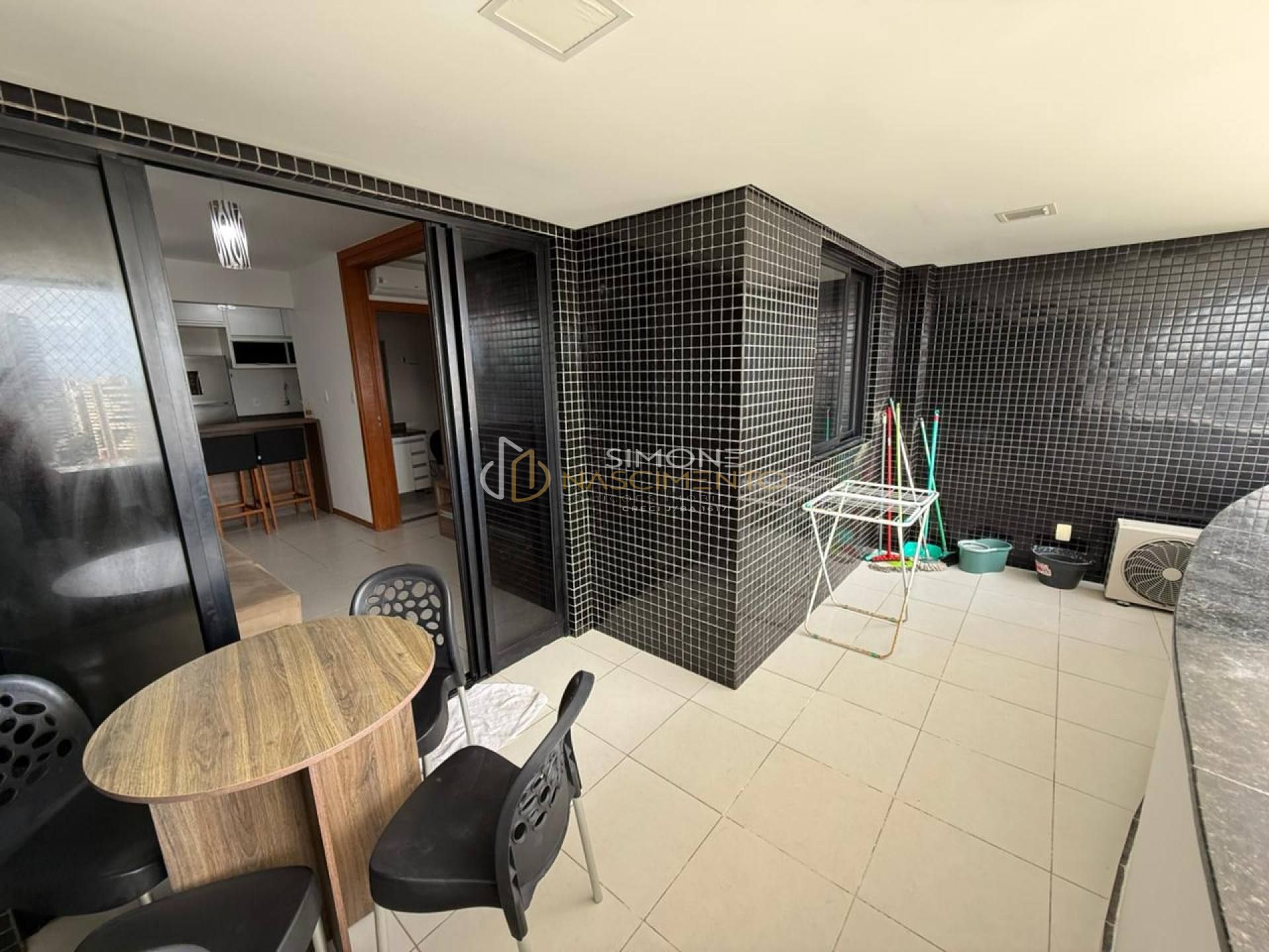 Apartamento 1/4, 1 garagem, nascente e mobiliado no Caminho das Árvores