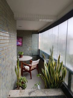 Excelente apartamento com 107 m², localizado em um dos bairros mais valorizados de Salvador.