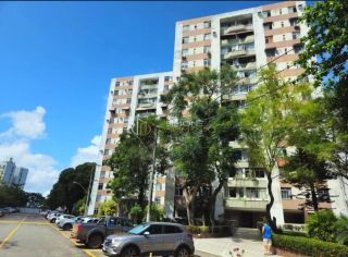 Apartamento Para Vender com 3 quartos 1 suíte no Imbuí em Salvador