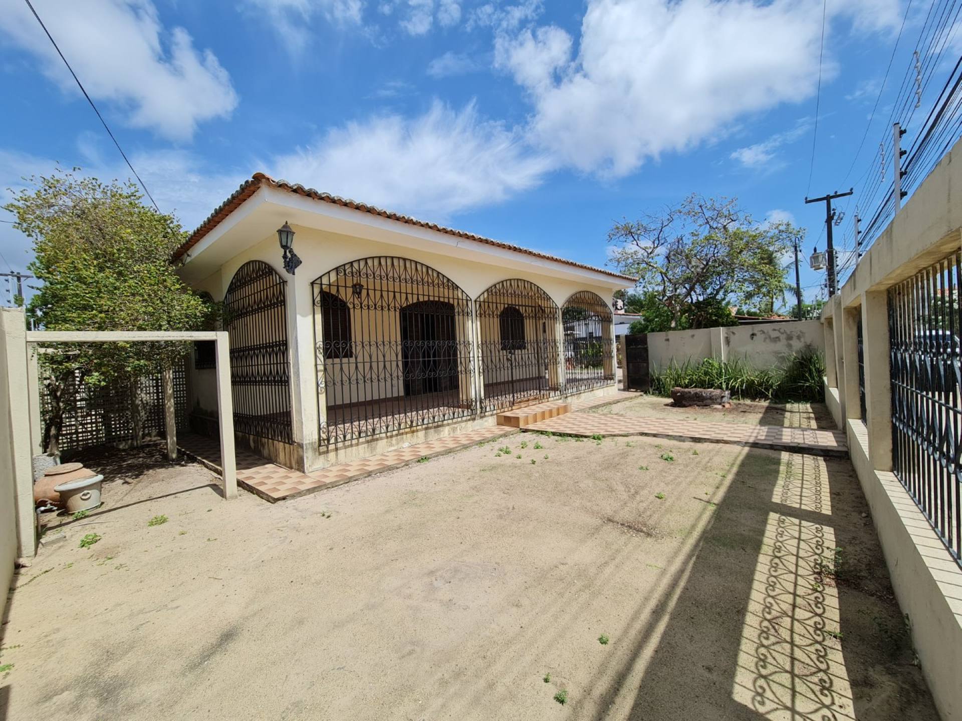 Casa Para Vender com 3 quartos 2 suítes no bairro Janga em Paulista