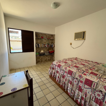 Casa Para Vender com 5 quartos 2 suítes no bairro Janga em Paulista