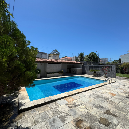 Casa Para Vender com 5 quartos 2 suítes no bairro Janga em Paulista