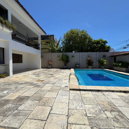 Casa Para Vender com 5 quartos 2 suítes no bairro Janga em Paulista