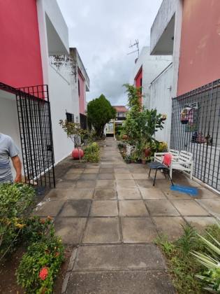 Casa de Condomínio Para Vender com 04 quartos 02 suítes no bairro Jardim Atlântico em Olinda