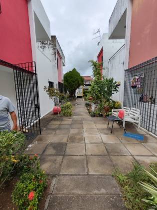 Casa de Condomínio Para Vender com 04 quartos 02 suítes no bairro Jardim Atlântico em Olinda