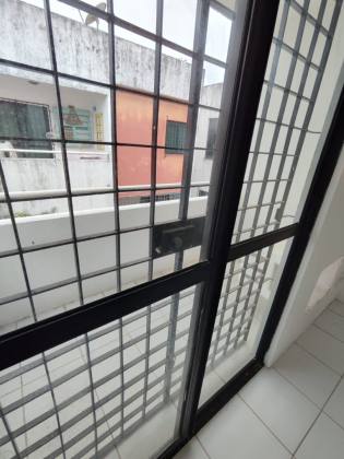 Casa de Condomínio Para Vender com 04 quartos 02 suítes no bairro Jardim Atlântico em Olinda