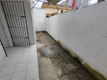 Casa de Condomínio Para Vender com 04 quartos 02 suítes no bairro Jardim Atlântico em Olinda