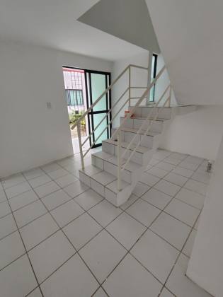 Casa de Condomínio Para Vender com 04 quartos 02 suítes no bairro Jardim Atlântico em Olinda