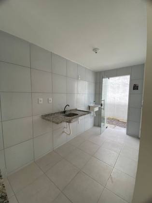 Casa de Condomínio Para Vender com 02 quartos no bairro Pau Amarelo em Paulista