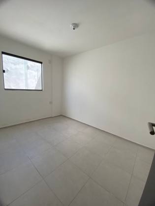 Casa de Condomínio Para Vender com 02 quartos no bairro Pau Amarelo em Paulista