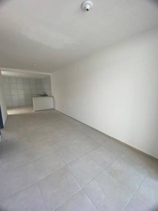 Casa de Condomínio Para Vender com 02 quartos no bairro Pau Amarelo em Paulista