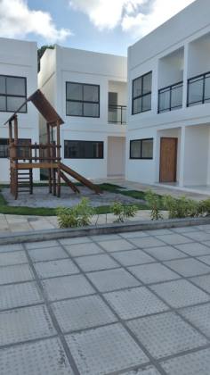 Casa de Condomínio Para Vender com 03 quartos 01 suítes no bairro Maria Farinha em Paulista