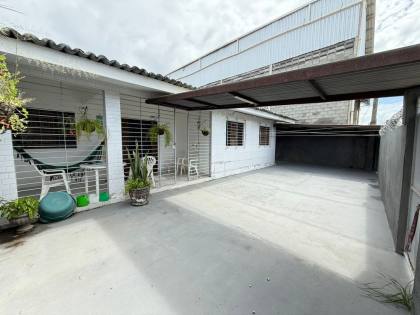 Casa Para Vender com 04 quartos 01 suítes no bairro Janga em Paulista