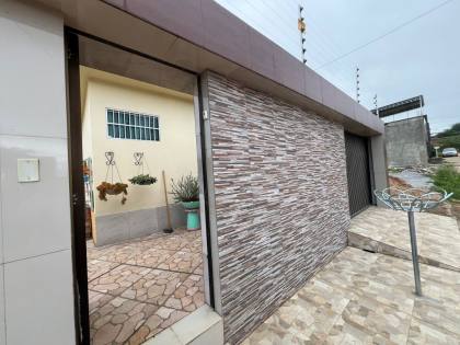 Casa Para Vender com 04 quartos 02 suítes no bairro Maria Auxiliadora em Caruaru