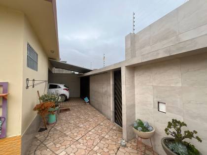 Casa Para Vender com 04 quartos 02 suítes no bairro Maria Auxiliadora em Caruaru