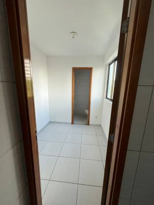 Apartamento Para Vender com 04 quartos 02 suítes no bairro Madalena em Recife