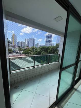 Apartamento Para Vender com 04 quartos 02 suítes no bairro Madalena em Recife