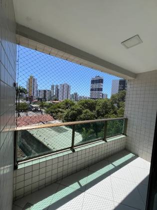 Apartamento Para Vender com 04 quartos 02 suítes no bairro Madalena em Recife