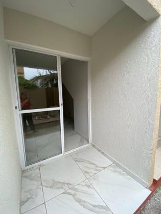 Casa de Condomínio Para Vender com 02 quartos no bairro Pau Amarelo em Paulista