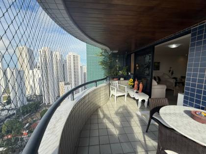 Apartamento Para Vender com 04 quartos 03 suítes no bairro Rosarinho em Recife