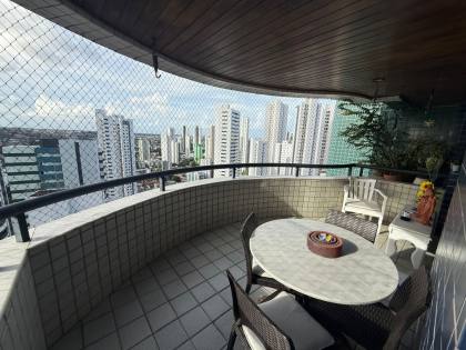 Apartamento Para Vender com 04 quartos 03 suítes no bairro Rosarinho em Recife