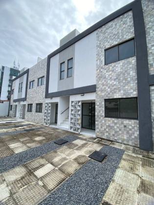 Casa de Condomínio Para Vender com 03 quartos 02 suítes no bairro Janga em Paulista