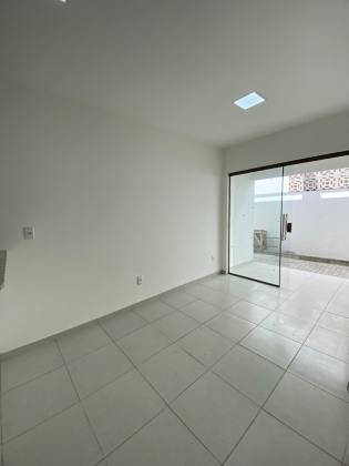 Casa de Condomínio Para Vender com 02 quartos no bairro Pau Amarelo em Paulista