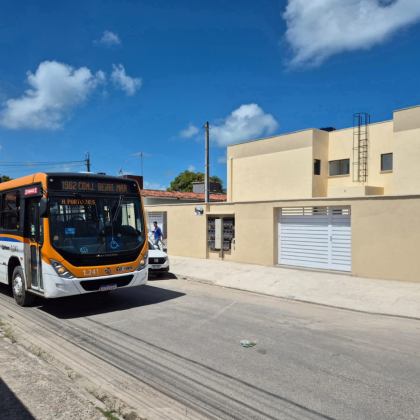 Casa de Condomínio Para Vender com 02 quartos no bairro Pau Amarelo em Paulista