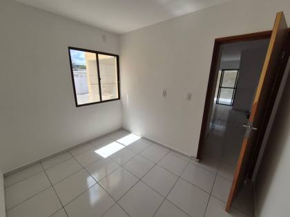 Casa de Condomínio Para Vender com 02 quartos no bairro Pau Amarelo em Paulista