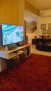 Casa com piscina na Aruana em boa localização