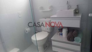 Casa com piscina na Aruana em boa localização