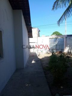 Oportunidade: Casa de esquina em boa localização na Barra dos Coqueiros