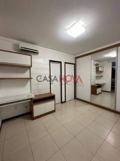 Excelente Casa em Condomínio Fechado na Avenida Melício Machado com 3 suítes