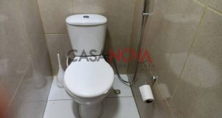 CASA DE ESQUINA EM BOA LOCALIZAÇÃO NO SANTO ANTÔNIO COM 3/4 SENDO 1 SUÍTE