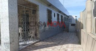 CASA DE ESQUINA EM BOA LOCALIZAÇÃO NO SANTO ANTÔNIO COM 3/4 SENDO 1 SUÍTE