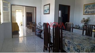 CASA DE ESQUINA EM BOA LOCALIZAÇÃO NO SANTO ANTÔNIO COM 3/4 SENDO 1 SUÍTE