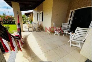 CASA EM CONDOMÍNIO FECHADO NO MOSQUEIRO COM 4/4