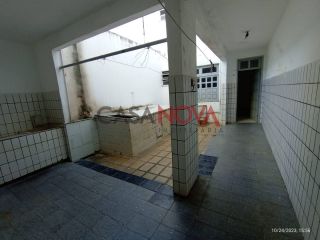 Casa Duplex em boa localização no Bairro Siqueira Campos, com 5/4, sendo 2 suítes