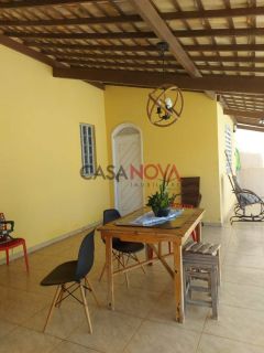 Casa em boa localização na Jabutiana com 3/4