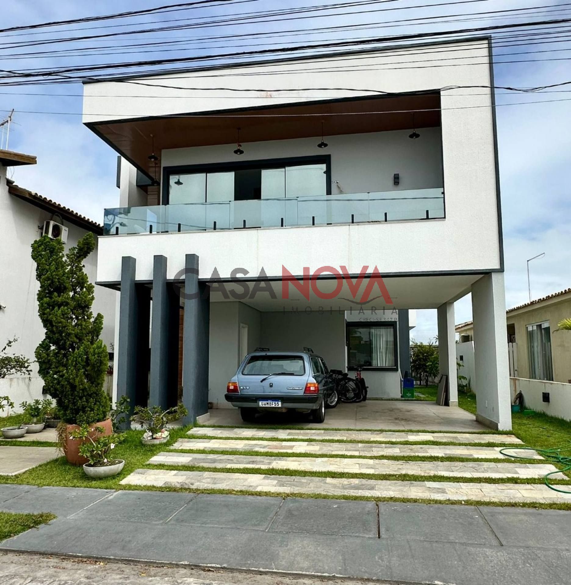 Casa Duplex em Condomínio Fechado na Aruana com 4/4 suítes