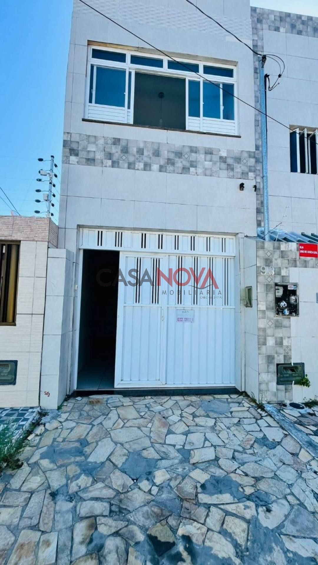 Vendo ou Troco Casa de andar no Bairro Jabotiana com 2 suítes