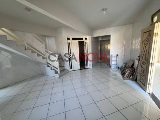 CASA NO ORLANDO DANTAS COM 5/4 SENDO 2 SUTÍES