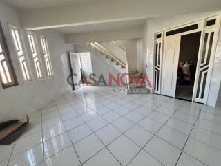 CASA NO ORLANDO DANTAS COM 5/4 SENDO 2 SUTÍES