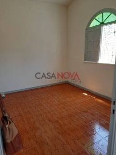 Casa de esquina em boa localização no Centro para Residência ou Comércio