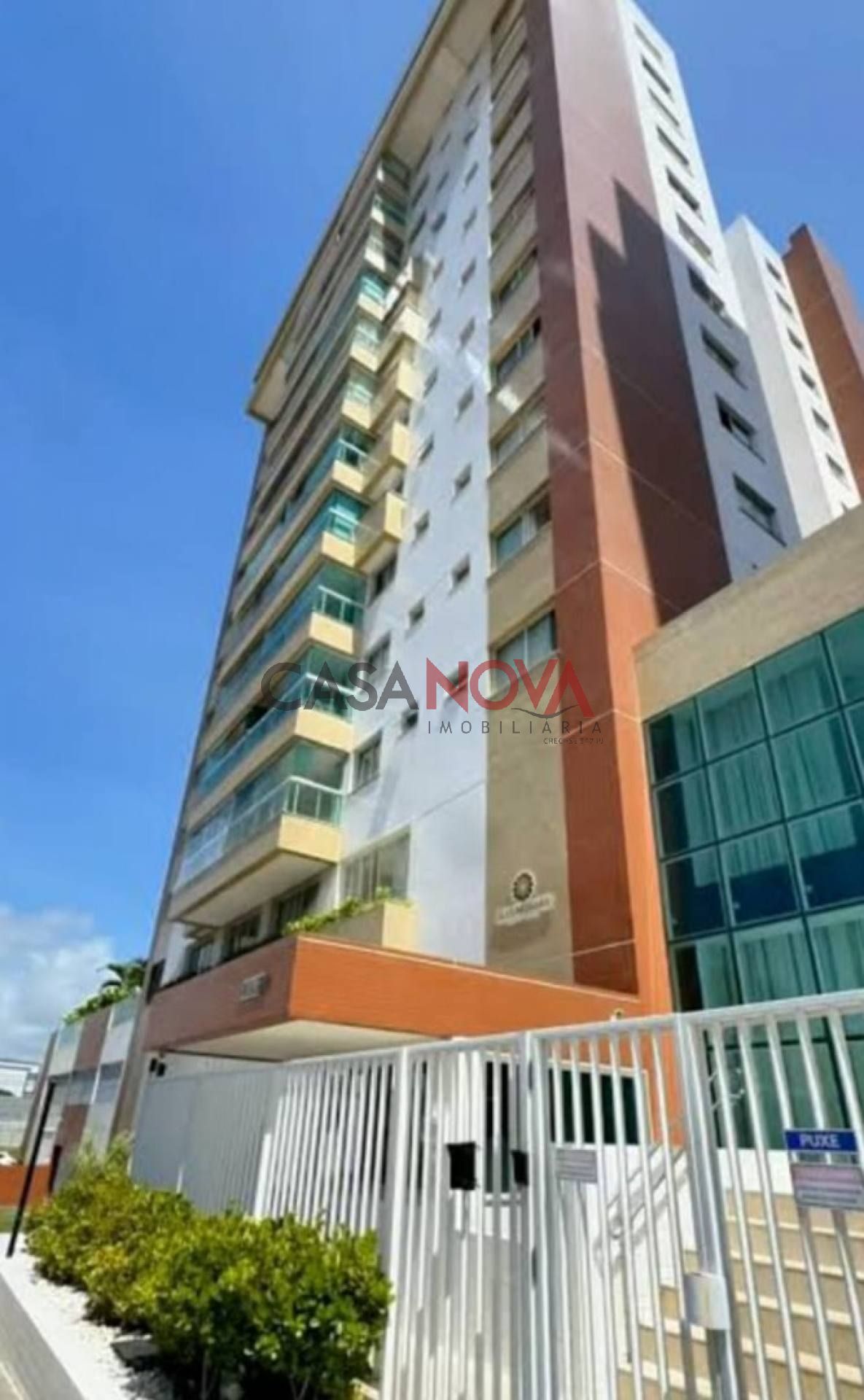 APARTAMENTO NA FAROLÂNDIA COM 3/4 SENDO 1 SUÍTE